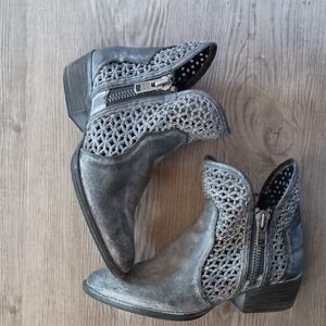 Circle G Distressed Gray Ankle Booties